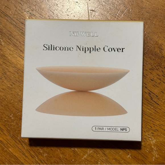 NWT Womens Nipwell Silicone Nipple cover Crème A-C Cups - Picture 1 of 6
